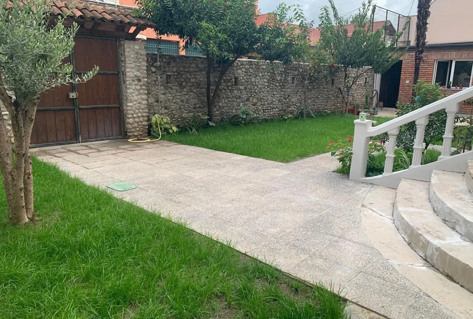Vintage Villa Shkoder Bed & Breakfast